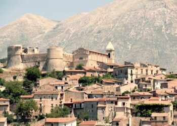 Scurcola Marsicana in festa per il 748° anniversario della consacrazione del Tempio Angioino
