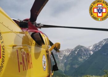 Tragedia in montagna, escursionista 68enne muore per un malore