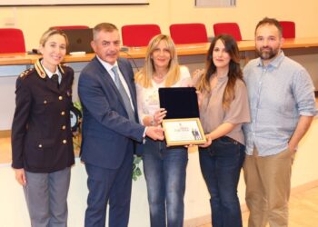 “La violenza di genere non ha un solo volto”, menzione speciale della polizia all’Istituto Alessandrini-Marino