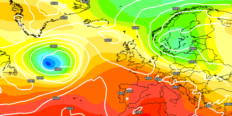 A 500 hpa, il modello europeo ECMWF, vede questa situazione con l'anticiclone sub tropicale su gran parte d'Italia, la quale darà luogo a tempo stabile e soleggiato sulla nostra regione
