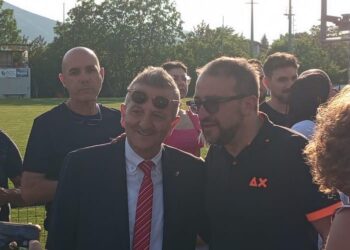 Avezzano in festa allo stadio del rugby: centinaia di cittadini celebrano la rielezione di Di Pangrazio (foto)