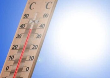 Caldo e siccità, cresce l’allarme incendi tra Lazio e Abruzzo: scattano i divieti per i fuochi d’artificio