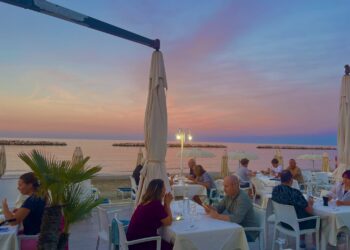 Dalla terra del Fucino alle spiagge dell’Adriatico: il successo dello Chalet Barbanera a firma marsicana