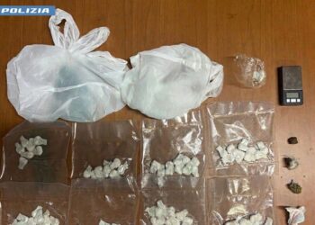 Cocaina nascosta in un B&B e in un appartamento: arrestati un uomo e una donna