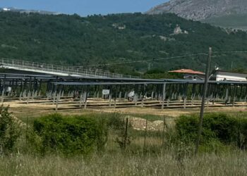 Scoppia la polemica sull’agrifotovoltaico a Cerchio: il sindaco risponde alle accuse