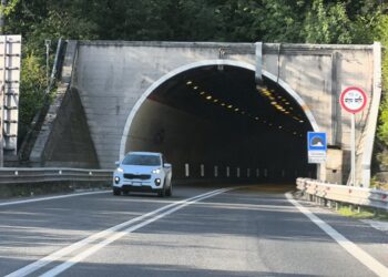 Galleria Salviano, scatta la lunga chiusura: traffico deviato fino a dicembre