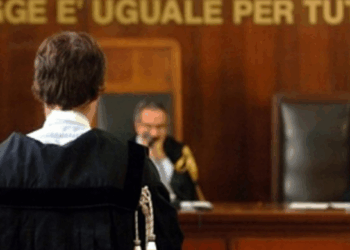 Sorelle ritrovate, obbligo di dimora e firma per madre, compagno e nonno. Gli avvocati: “Nessun riesame”