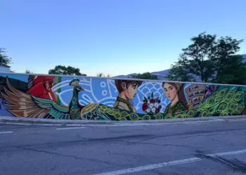 “Vola, Vola” compie 104 anni: un murale celebra la canzone Inno d’Abruzzo