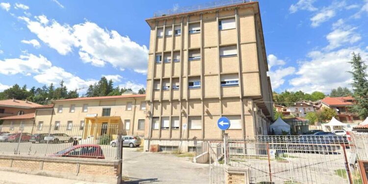 La sanità “chiude per ferie”, niente Cup a Pescasseroli e Pua a Tagliacozzo, è protesta
