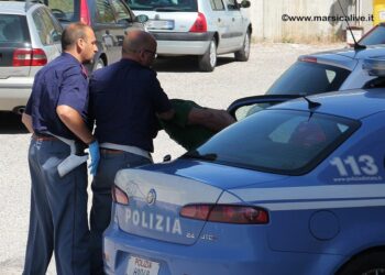 Stalking, lesioni e maltrattamenti. Finisce l’incubo di una famiglia: arrestato 50enne