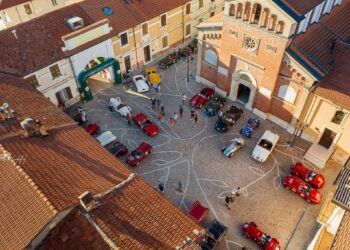 Eleganza e motori d’epoca: domani Aielli accoglierà l’Abruzzo Gran Tour 2026