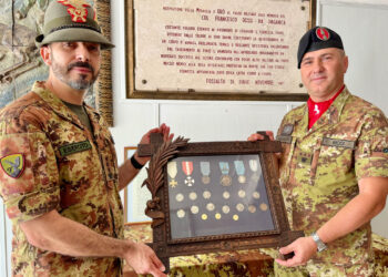 L’Aquila, i cimeli dell’eroe Francesco Rossi donati al Reggimento “Piemonte Cavalleria”