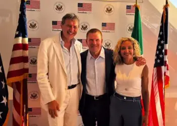 Ambasciatore Usa a Pescara, Megayacht e Mega polemiche, D’Alfonso: spritz e selfie ma il porto scompare