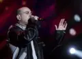Insulti contro la polizia al concerto di Francavilla, bufera su Gemitaiz
