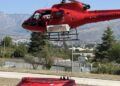 Incendio Salviano, fiamme contenute ma resta l’allarme fumo: “Mantenere chiuse porte e finestre”