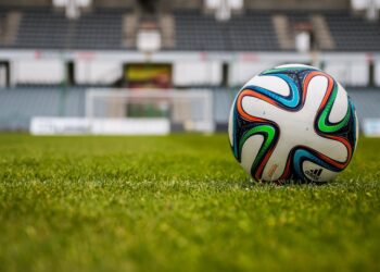 “Lo sport non ha età”: l’Abruzzo studia una legge per il “calcio camminato” degli over 60