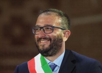 Biondi tra i sindaci più apprezzati d’Abruzzo, “Un risultato che appartiene all’intera squadra e agli aquilani”