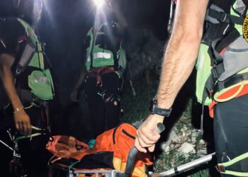 Tragedia in montagna, disperso dopo un’escursione: 25enne trovato senza vita