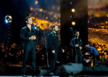 Tre voci, una grande orchestra e la cornice di Collemaggio: Il Volo incanta L’Aquila