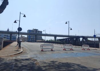 Pescara, cadono calcinacci dall’Asse Attrezzato: chiuso al traffico il ponte D’Annunzio