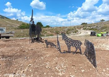 Dove il bosco prende forma: la nuova scultura sul Cammino dei Briganti