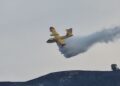 Inferno di fuoco alle porte dell’Aquila: esercito, mezzi aerei e uomini in campo contro il rogo (foto)