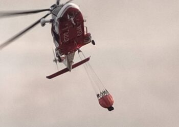 Vasto incendio a Chieti: in campo il NOAB Abruzzo ANC e l’elicottero dei Vigili del Fuoco