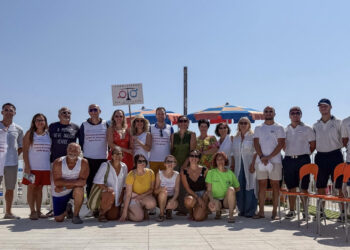 Violenza di genere, la costa teramana rema unita: successo per l’8ª edizione di “Remiamo insieme”