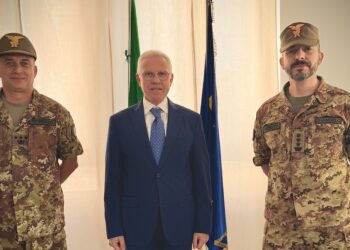Avvicendamento al vertice del 9° Reggimento Alpini: il Prefetto Cusumano incontra i Colonnelli D’Angelo e Petrocco
