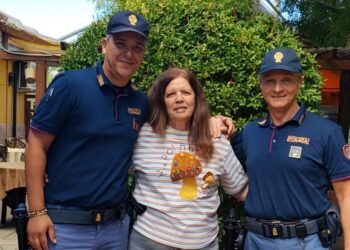 Auto si ribalta sulla Tiburtina tra Avezzano e Celano: zia e nipote salvate dalla polizia ferroviaria