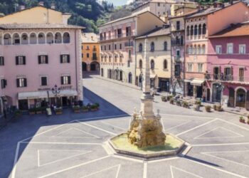 Il borgo dei borghi fa tappa a Tagliacozzo: sabato il centro storico diventa un set