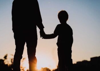 Minori stranieri non accompagnati, l’Abruzzo cerca tutori volontari: come candidarsi