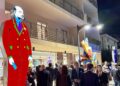 D’Annunzio e Flaiano dialogano attraverso la luce: due sculture di Marco Lodola in dono a Pescara