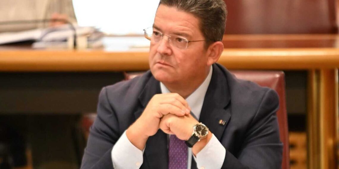 Verrecchia dichiara guerra alla burocrazia: «Basta far perdere tempo ai cittadini»