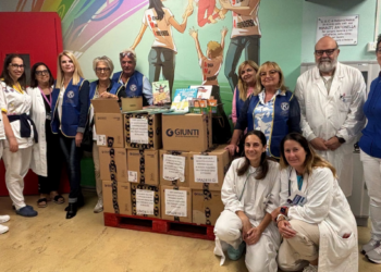 Un libro per un sorriso: donati 1.252 volumi ai bambini degli ospedali di Pescara e Penne