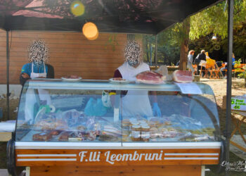 Ortona dei Marsi, bufera alla festa dell’orso: presente lo stand di Leombruni, il cacciatore che sparò ad Amarena