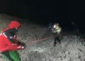 Gran Sasso, notte di paura: escursionista disperso tra le rocce, i soccorritori si calano per 120 metri