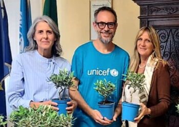 Quando la solidarietà mette radici: al Polo Tecnologico Economico di Teramo avviato il progetto “Adotta un ulivo in classe”