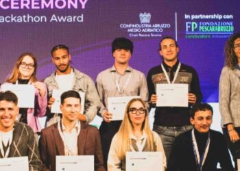 L’Innovation Hackathon porta oltre 40 giovani talenti a confrontarsi con le sfide delle imprese